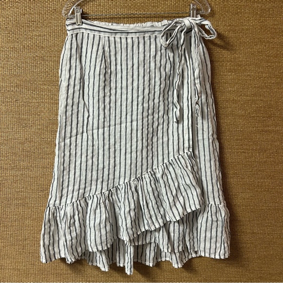Saks Fifth Avenue Wrap Skirt Women’s M Black White Stripe Linen Ruffle Hem Italy - Picture 1 of 7